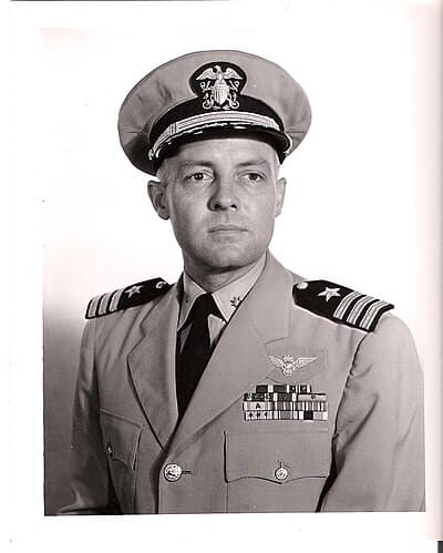 Alan, Captain Douglas